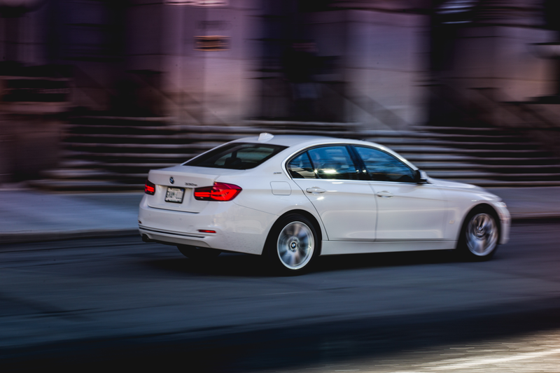 Illustration for article titled 2017 BMW 330e Plug-In Hybrid: The Jalopnik Review